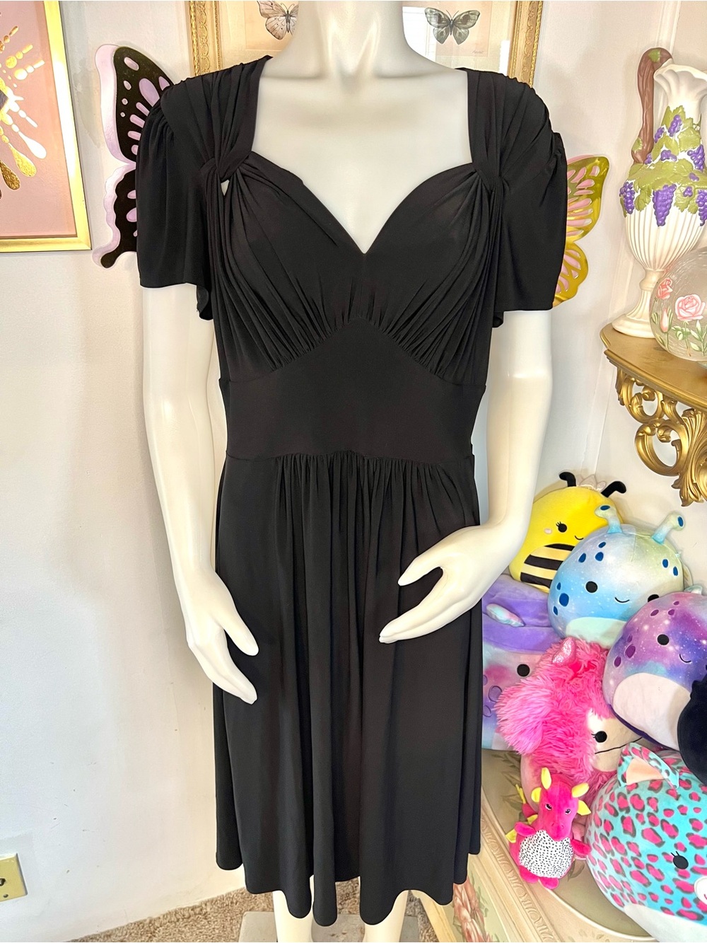 Bisou Bisou Black Gathered Sweetheart Midi Dress
